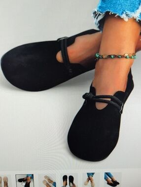 Black Mary Jane Knot-Accent Flats - Women's Elegant Slip-Ons